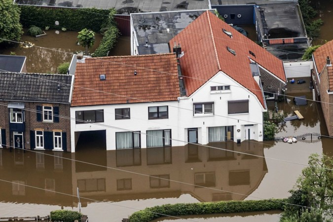 Watersnoodfonds Limburg keert geen geld uit, maar voldoet de rekening van opknapbeurten en vaklieden