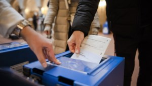 Zwitsers steunen wet coronapas in referendum