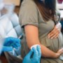 Meer zwangeren met corona belanden op de ic: ‘We moesten een aanstaande moeder intuberen om haar kindje te halen’