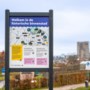 Welkomstborden met QR-codes wijzen toeristen in Sittard de weg naar historie en winkels