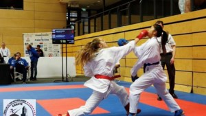 Zilver voor Joanna Verspaget (16) op NK karate