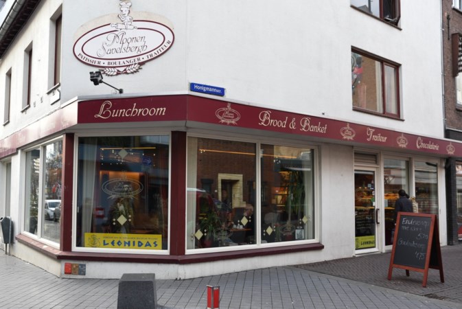 Bekende lunchroom Moonen-Savelsbergh in centrum Heerlen sluit de deuren: ‘Met pijn in het hart’  