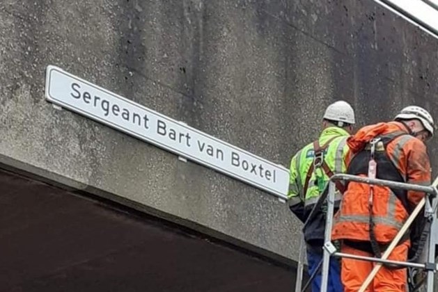 Viaduct in Stein draagt nu officieel de naam van de in Afghanistan gesneuvelde sergeant Bart van Boxtel uit Urmond