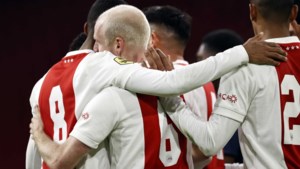 Ajax verslaat Willem II en komt steviger aan kop 