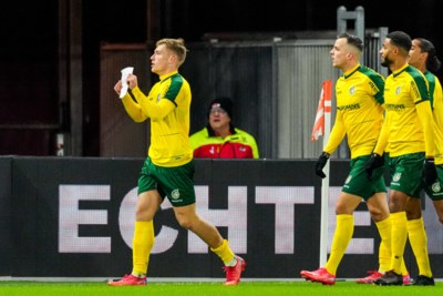 En opeens kwam er een papiertje tevoorschijn uit de scheenbeschermer van Fortuna-speler Flemming; #Sportenisgezond