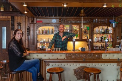 Zelfs een overvolle spaarkas kan café de Tunnelbar in Susteren niet redden: ‘Bang dat dit de definitieve nekslag is’