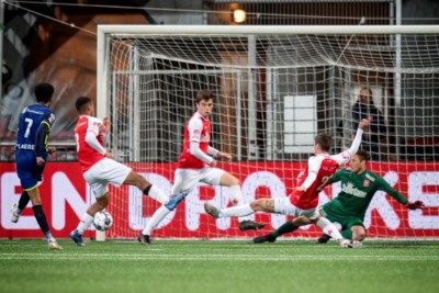 Mart Remans redt in blessuretijd punt voor MVV 