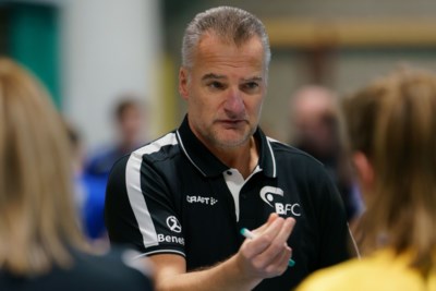 Derby kijken in thuisquarantaine: ‘Denk dat ik wat laminaat moet vervangen’