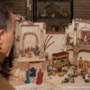 Els Vroemen exposeert haar collectie kerststallen in  Genhout: ‘Ieder land heeft een eigen versie van de kerststal’