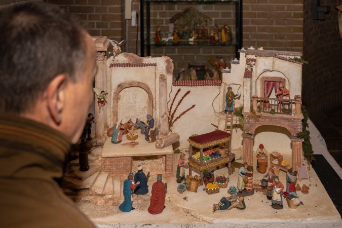 Els Vroemen exposeert haar collectie kerststallen in  Genhout: ‘Ieder land heeft een eigen versie van de kerststal’