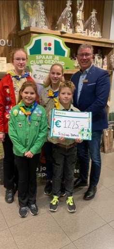 Reuverse supermarkt verdeelt 20.000 euro over verenigingen