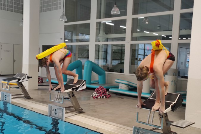 Orange Cup als internationale springplank voor zwemmende tweeling Tom en Bas van den Akker (19) 