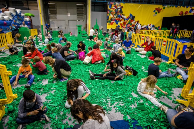 Groot tweedaags lego-evenement in Geleen gaat na twee afgelastingen door, corona of niet   