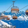 Boostergekte slaat toe bij wanhopige wintersporters en hoteliers in Oostenrijk