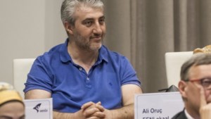 Raadslid Ali Oruç op kieslijst nieuwe Venlose Senioren Partij: ‘Ik weet niet wanneer we verliefd zijn geworden’