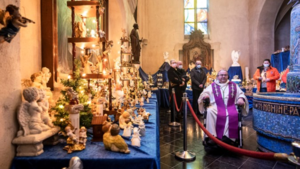 Bisschop Smeets steekt slachtoffers van watersnood hart onder de riem