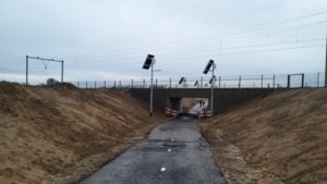 Ook tweede fietstunnel die gevaarlijke overweg vervangt bij Geleen open