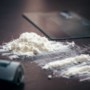 Honderden bolletjes coke en heroïne in slaapkamer: gezin uit Venlo terecht uit huis gezet door burgemeester