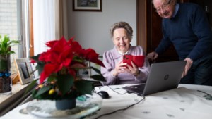SeniorWeb opent digitale snelweg voor ouderen: ‘Ik kan mijn kleinkinderen zien dankzij beeldbellen, geweldig’