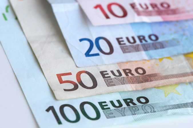 Euro viert twintig bewogen jaren