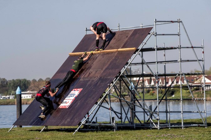 Sporttoestel van vijf meter hoog in Wellerlooi mag ondanks protest van de buurman blijven staan: geen inbreuk op privacy