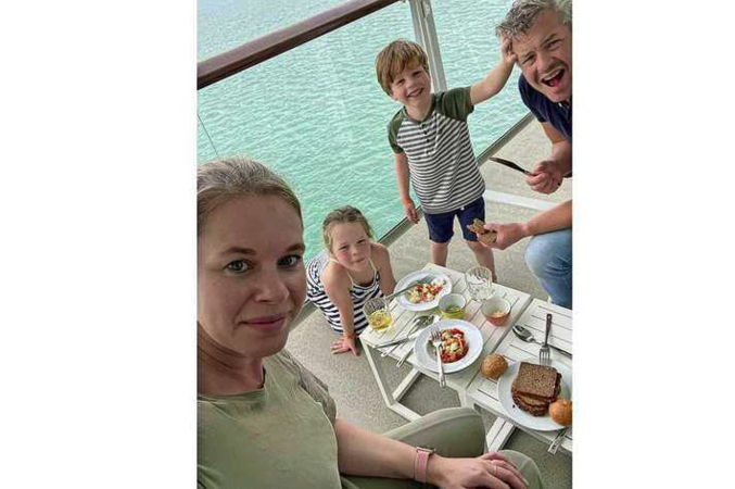 Nederlanders vast op cruiseschip door corona: ’Van pina colada tot paracetamol’