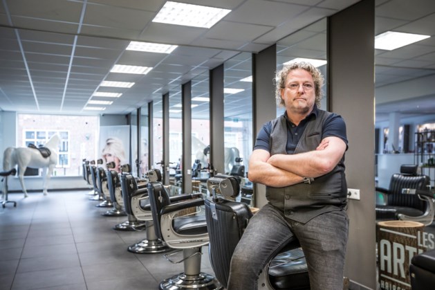 Limburgse kappers fuseren tot grootste salon in Zuid-Nederland en starten eigen opleiding