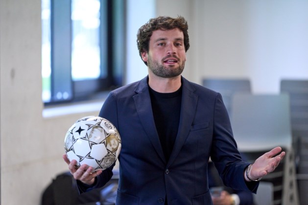 NPO volgt jonge voetbalmakelaar uit Grubbenvorst die Nederlandse toptalenten en VVV-spelers begeleidt