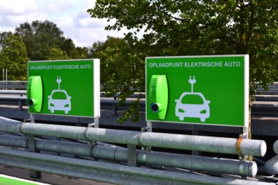Valkenburg meldt zich alsnog voor extra laadpalen voor elektrische  auto’s