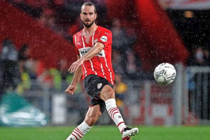 PSV’er Davy Pröpper (30) stopt per direct met voetballen