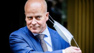 Van Rutte mocht hij blijven en toch zit Raymond Knops uit Hegelsom niet in het nieuwe kabinet: ‘Het voelt als afkicken’