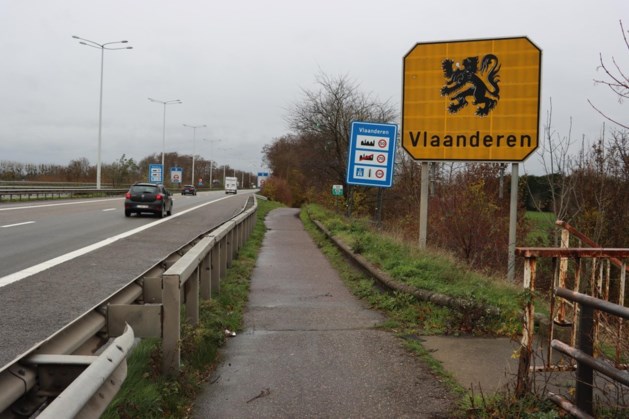 Strenge controles op snelheid, afstand en telefoongebruik tijdens werkzaamheden aan Maasbrug tussen Stein en Maasmechelen