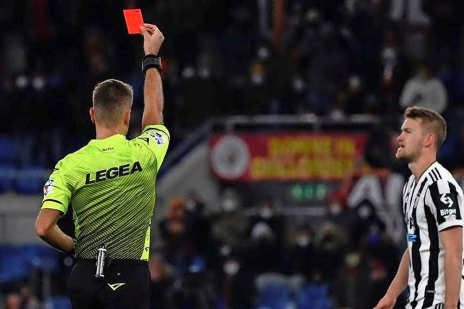 Juventus voltooit comeback in heerlijke topper tegen AS Roma, ondanks rode kaart Matthijs de Ligt