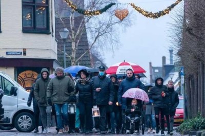 Stille tocht voor Jesse Smits (20) die verongelukte nadat hij met vriendengroep Verstappen wereldkampioen had zien worden