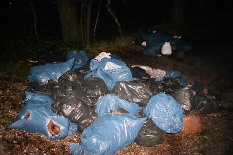 Afval gedumpt in Belfeld