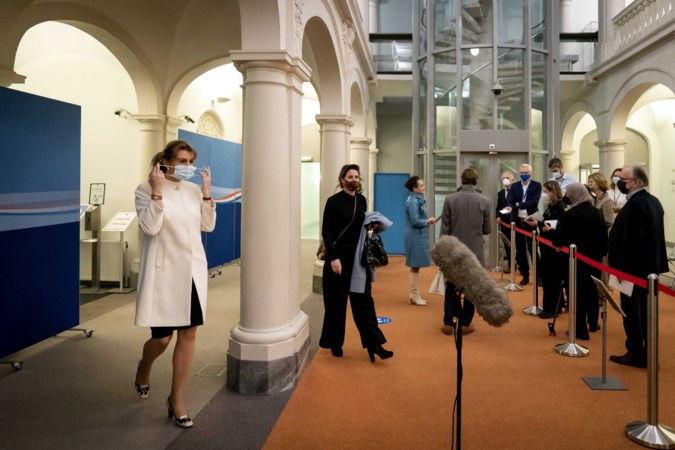 Eerste werkdag van Limburgse staatssecretaris Vivianne Heijnen (39): ‘Ik had nog nooit met de koning aan tafel gezeten’