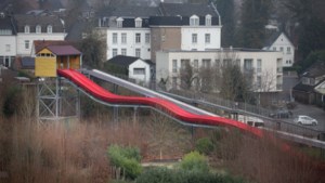Valkenier stopt definitief: pretpark verkoopt attracties, terrein in Valkenburg binnenkort helemaal leeg