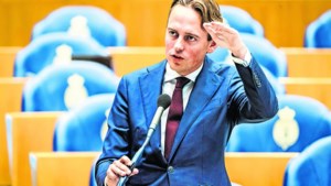 Oppositiepartijen zeer kritisch na doorrekening coalitieakkoord: ‘Dit is het ware gezicht van Rutte IV’