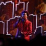 ‘Dawn FM’ van The Weeknd: R&B-ster maakt beste album in tijden, met dank aan Jim Carrey