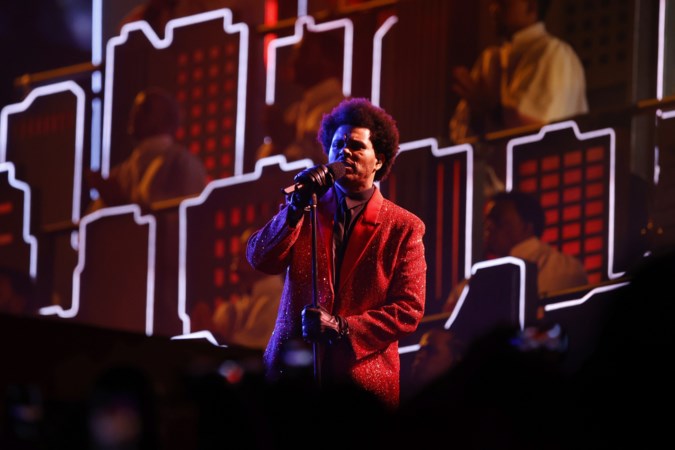 ‘Dawn FM’ van The Weeknd: R&B-ster maakt beste album in tijden, met dank aan Jim Carrey