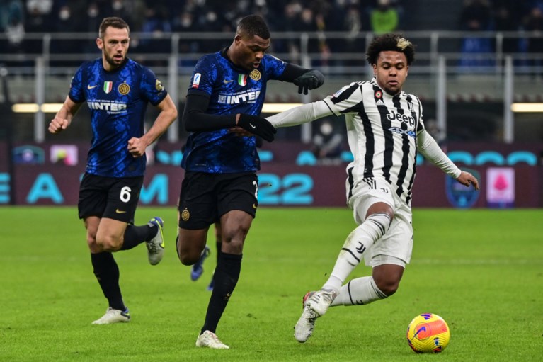De Vrij en Dumfries winnen Italiaanse Supercup met Inter