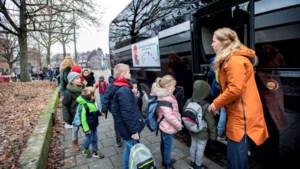 Leerlingen van De Tovercirkel Heerlen maken twee keer per dag een ‘schoolreisje’, anderhalf jaar lang