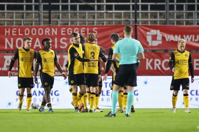 Roda doet goede zaken en rekent eenvoudig af met zwak Almere