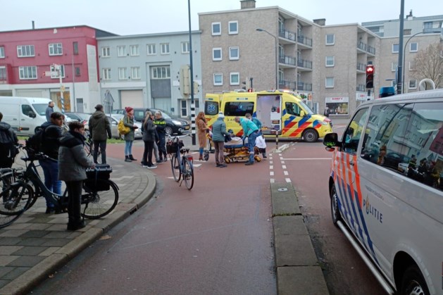 Fietser raakt gewond aan het hoofd in Venlo na botsing