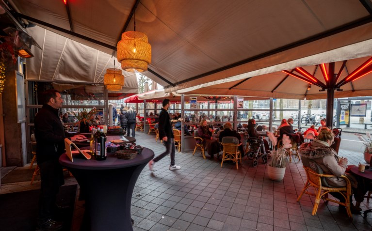 Bij winkels, kappers, sportscholen én horeca zijn de deuren weer open