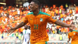 Goal Sébastien Haller en assist Ibrahim Sangaré niet genoeg voor zege Ivoorkust  
