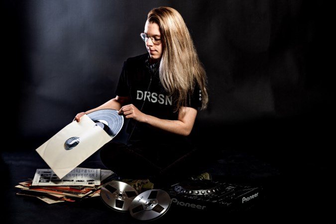 Heerlense techno-dj Chayenna Driessen sleept aan vooravond nieuwe uitgave platencontract in de wacht