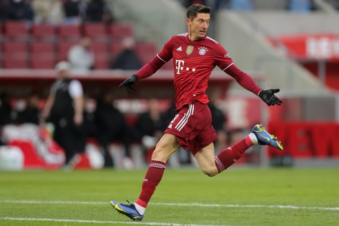 Robert Lewandowski troeft Lionel Messi wél af bij FIFA-verkiezing