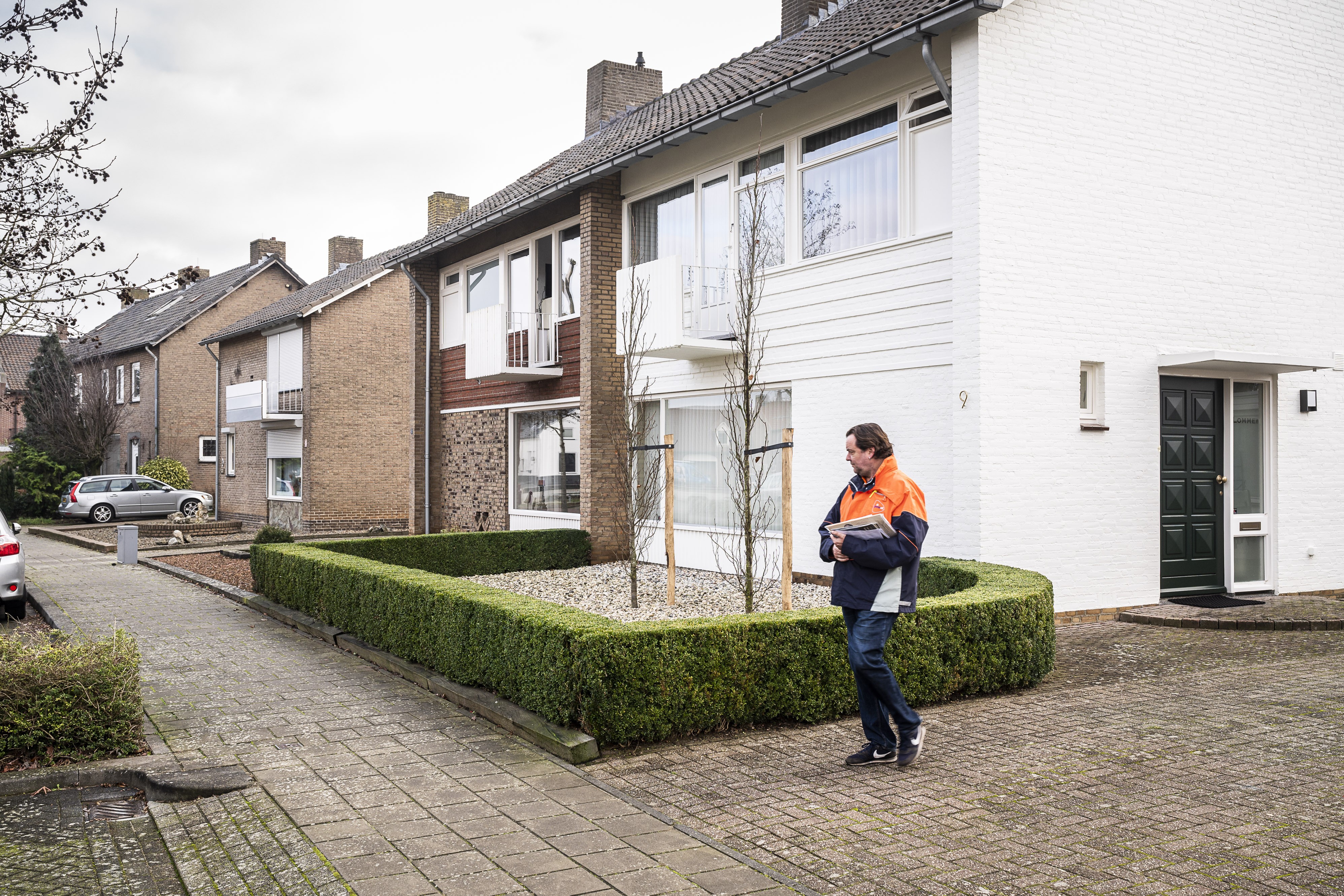 Macadam Verrast zijn Plasticiteit Buurman strijdt tegen witgeschilderde woning in Roermond: 'D... - De  Limburger Mobile