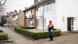 Buurman strijdt tegen witgeschilderde woning in Roermond: ‘Dit is geen gezicht, die verf moet eraf’  